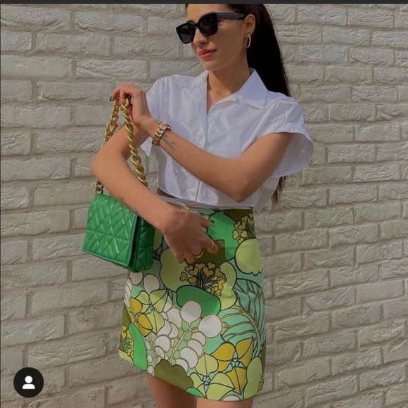 🌳  Zara Green Printed Mini Skirt  🌳 - Picture 13 of 16